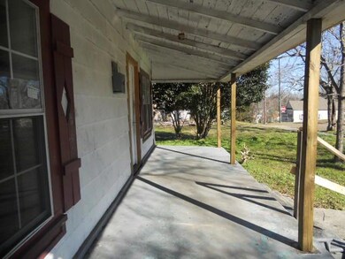 820 N 15th Ave, Laurel, MS 39440 - photo 2