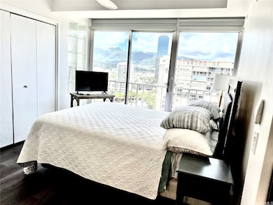 Second bedroom with that open feel