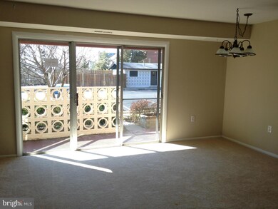 204 Park Terrace Ct SE unit 23, Vienna, VA 22180 - photo 4