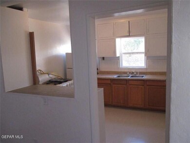 3232 Savannah Ave, El Paso, TX 79930 - photo 3