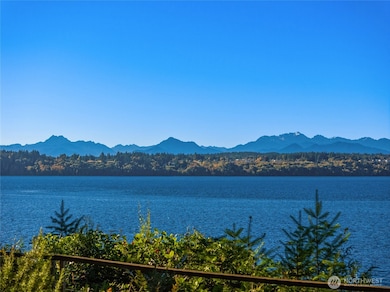 12145 Arrow Point Loop NE, Bainbridge Island, WA 98110 - photo 2