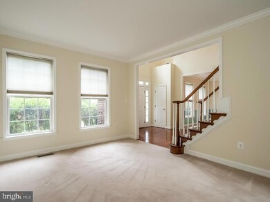 5707 Greenview Ln, Warrenton, VA 20187 - photo 4