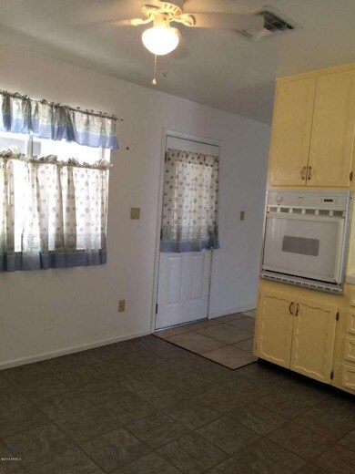 Kitchen1