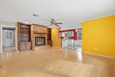 337 Dawn Hill Dr, Friendswood, TX 77546 - photo 4