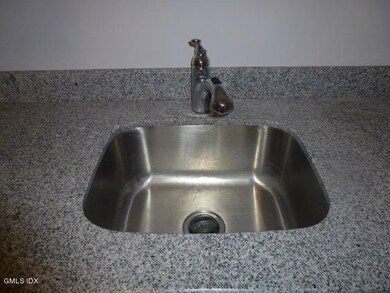 8 Weaver St unit 2, Greenwich, CT 06831 - photo 3