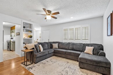 216 Cherry St, Weatherford, TX 76086 - photo 4