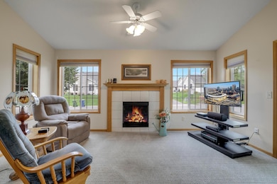 9175 Larkspur Glade, Osseo, MN 55311 - photo 4