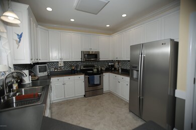 IMG_007 Kitchen