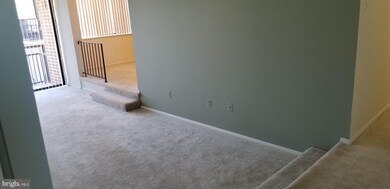 2005 Coleridge Dr unit 301, Silver Spring, MD 20902 - photo 2