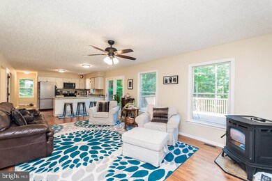 1099 Driftwood Dr, Gerrardstown, WV 25420 - photo 4