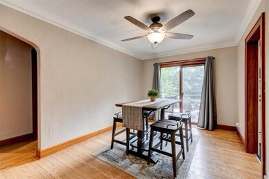 Dining Room - Sliders to Deck