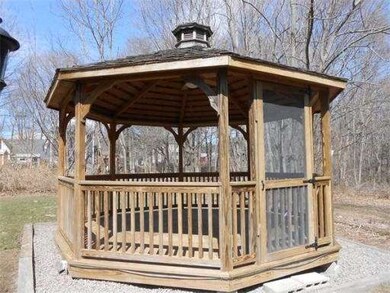 3 Pleasant St, Rockland, MA 02370 - photo 3