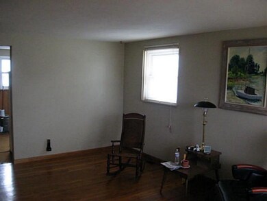 658 Holly Hill Dr, Columbus, OH 43228 - photo 5