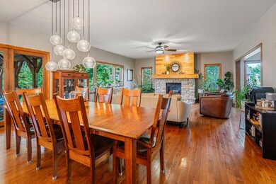 740LewisStreet-19