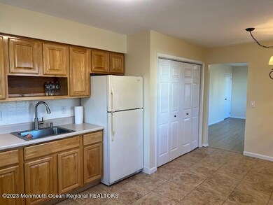 300 E Arverne Ave unit B, Ocean Gate, NJ 08740 - photo 5