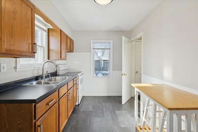 2902 Emerald Dr, Kalamazoo, MI 49001 - photo 7