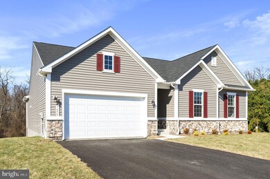 1458 Finch Dr, Chambersburg, PA 17202 - photo 3