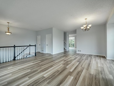 15822 Frisian Ln, Saint Paul, MN 55124 - photo 3