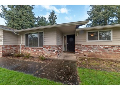 405 Silver Meadows Dr, Eugene, OR 97404 - photo 3