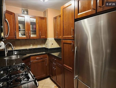 Lindenwood Village Section B Coop, Howard Beach, NY 11414 - photo 2