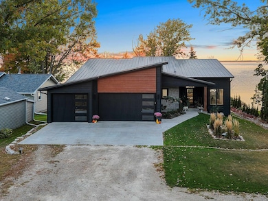 N6633 Harrison Rd, Hilbert, WI 54129 - photo 2