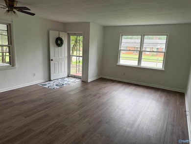 1606 Chenault Dr SE, Decatur, AL 35601 - photo 7