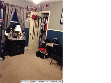 579 Winant Ave, Staten Island, NY 10309 - photo 3