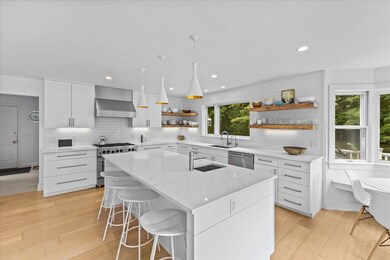 886 Beaver Creek Rd, Shelburne, VT 05482 - photo 3