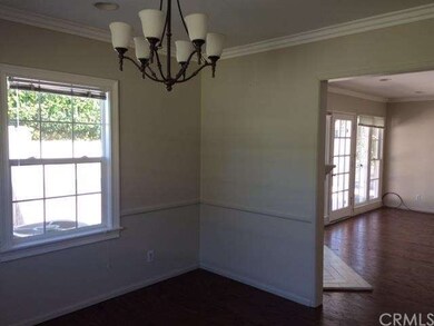 dining room open onto the living room