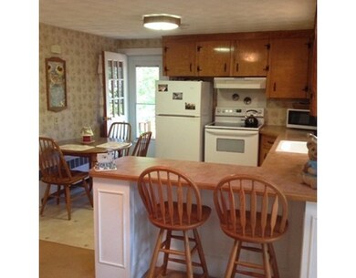 27 Locust St, Burlington, MA 01803 - photo 6