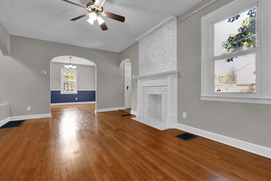 7-web-or-mls-668-e-allen-st