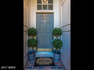 9923 Trosby Ct, Vienna, VA 22181 - photo 3