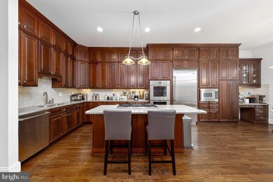 6868 Frase Dr, Falls Church, VA 22043 - photo 6