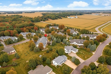 1301 Pine Pointe Curve, Saint Peter, MN 56082 - photo 3