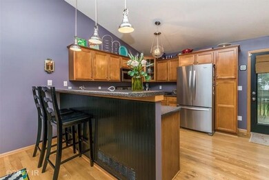 2612 45th St, Des Moines, IA 50310 - photo 6