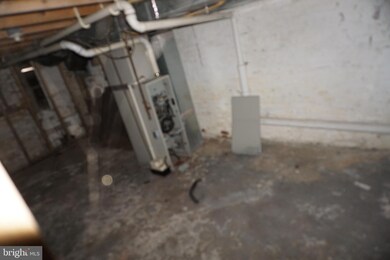 2532 E Eager St, Baltimore, MD 21205 - photo 6