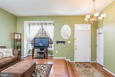 10304 Butternut Cir, Manassas, VA 20110 - photo 4