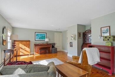 37 Milk St unit 6, Newburyport, MA 01950 - photo 2