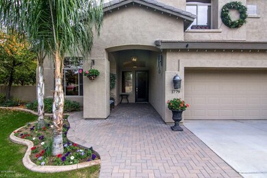 Entryway with pavers