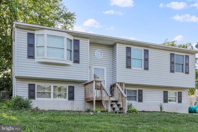 315 Little Sorrel Dr, Strasburg, VA 22657 - photo 2