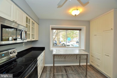 2369 Generation Dr, Reston, VA 20191 - photo 5