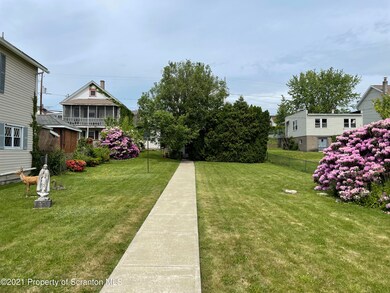 529 N Bromley Ave, Scranton, PA 18504 - photo 4