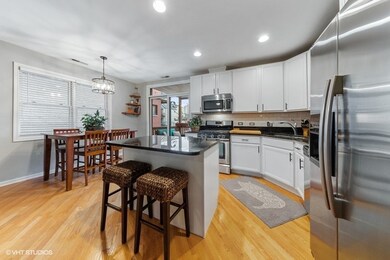 919 N Honore St unit 2N, Chicago, IL 60622 - photo 4