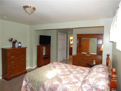 925 Chaplin St, Conway, PA 15027 - photo 6