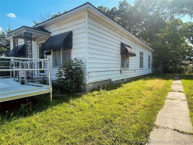 1206 N Collins Ave, Okmulgee, OK 74447 - photo 2