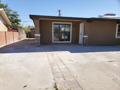 7807 Broadway Dr, El Paso, TX 79915 - photo 3