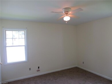 811 Carter St, High Point, NC 27260 - photo 6