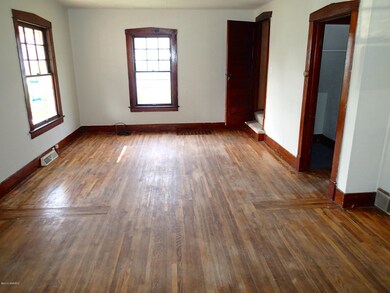 1009 N 13th St, Niles, MI 49120 - photo 5