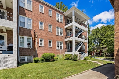 410 N State St unit 4, Champaign, IL 61820 - photo 3