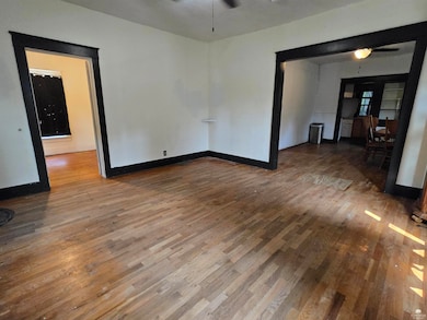 703 N Mulberry St, Abilene, KS 67410 - photo 3